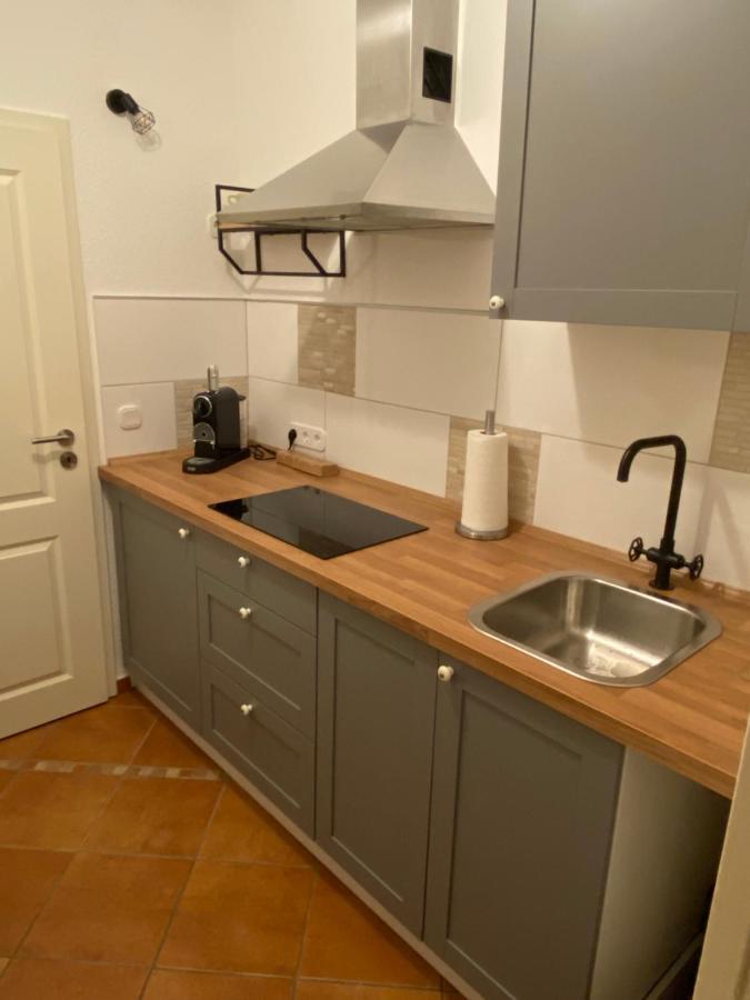 Apartment Mit Terrasse Ip-tv Stellplatz Krefeld